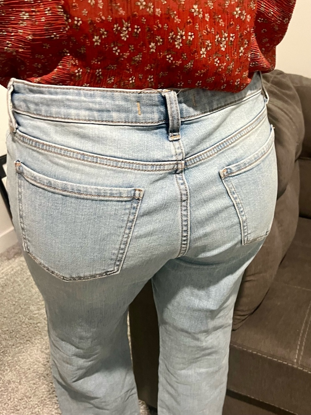 Willow & Root Distressed Straight Leg Women’s Jeans in Light Blue Wash- size 30 - Picture 4 of 8